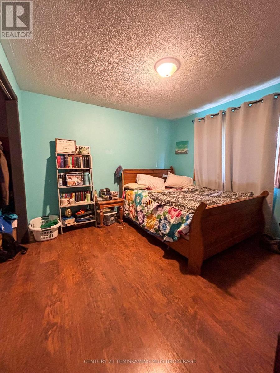 65 Lakeshore Avenue, Englehart, Ontario  P0J 1B0 - Photo 16 - T13687436