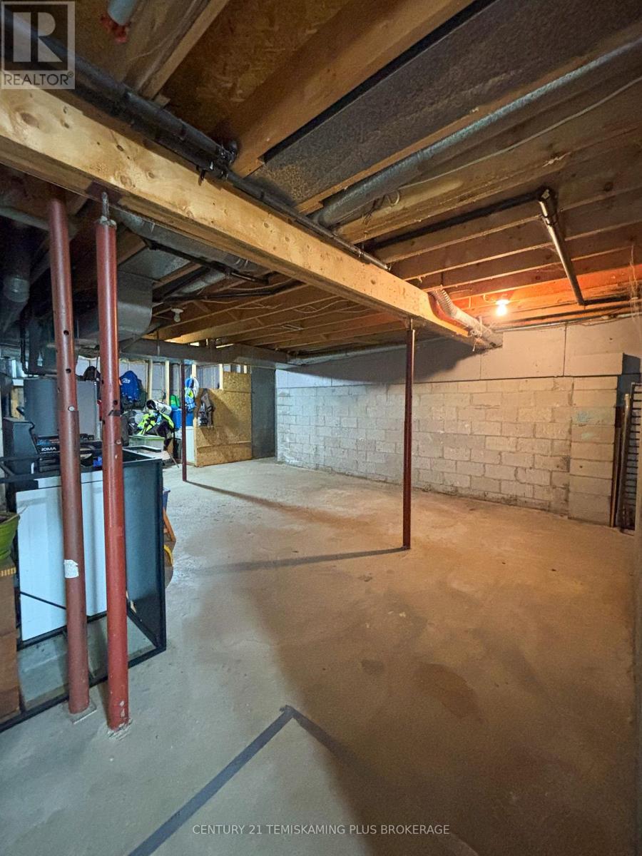65 Lakeshore Avenue, Englehart, Ontario  P0J 1B0 - Photo 27 - T13687436