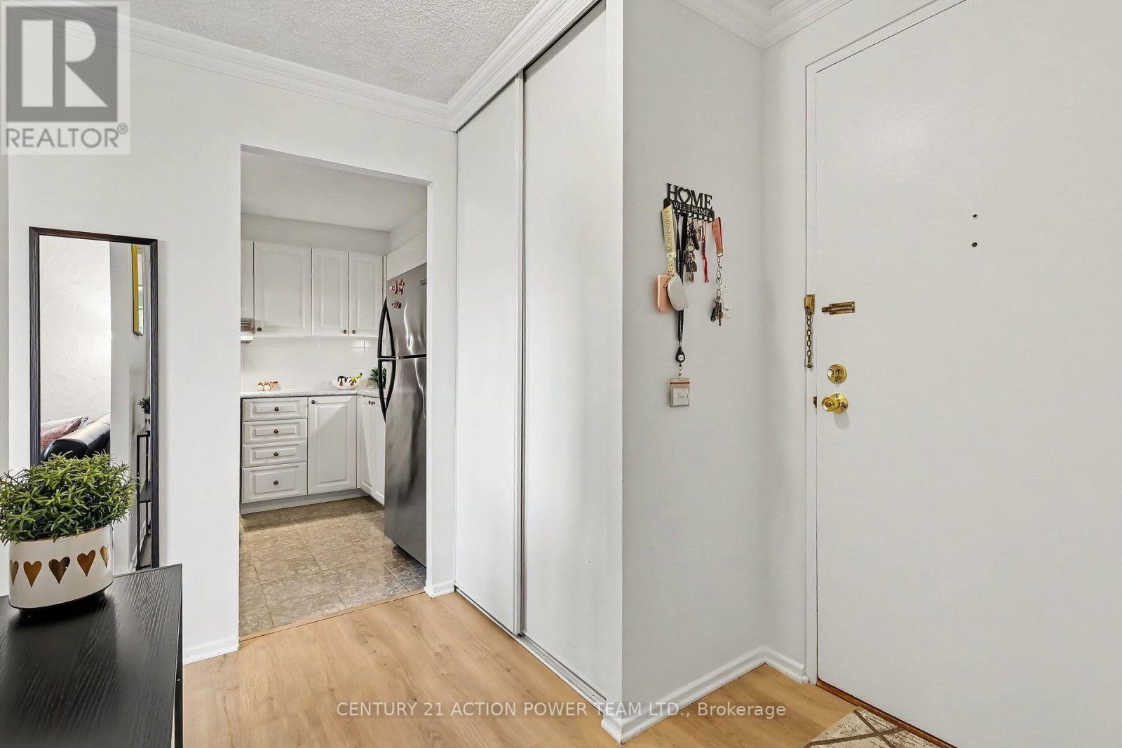 1006 - 915 Elmsmere Road, Ottawa, Ontario  K1J 8H8 - Photo 3 - X13687186