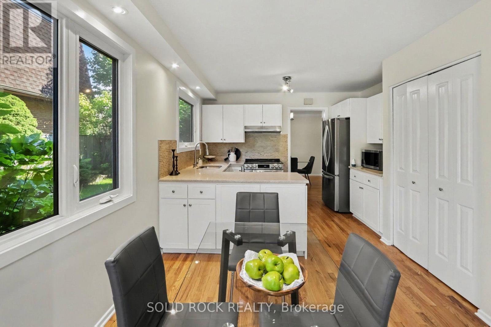 1599 Featherston Drive, Ottawa, Ontario  K1H 6N9 - Photo 11 - X13687406