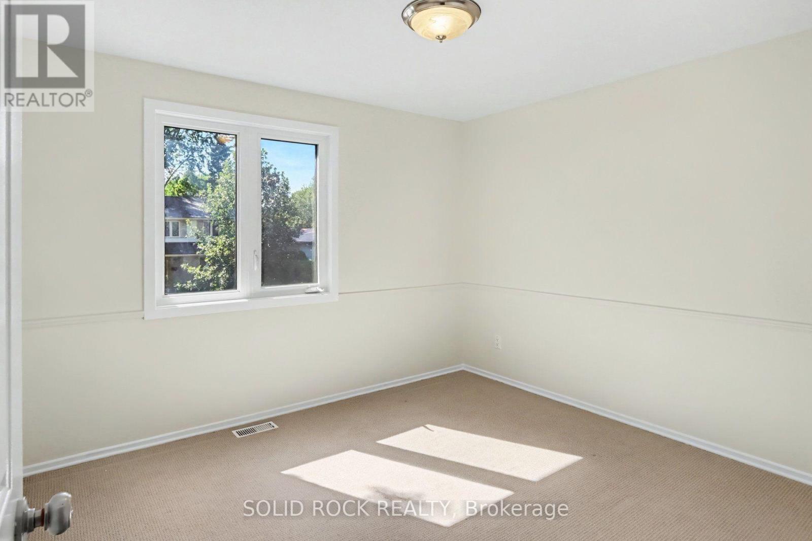 1599 Featherston Drive, Ottawa, Ontario  K1H 6N9 - Photo 24 - X13687406