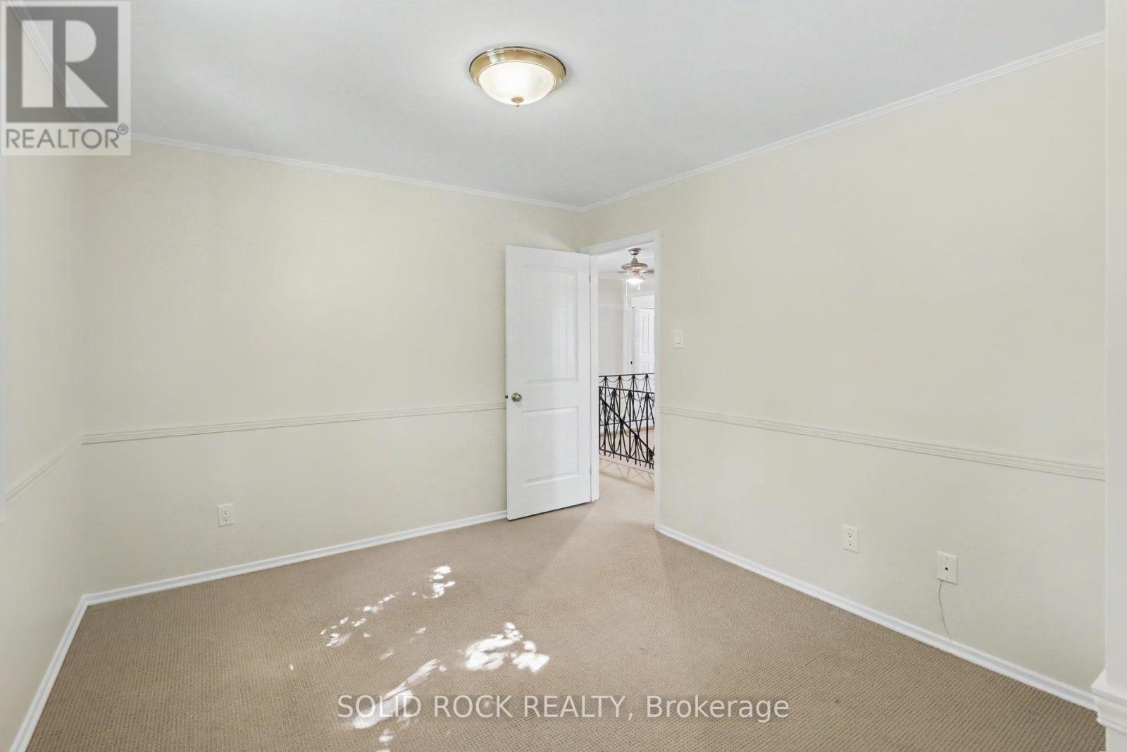 1599 Featherston Drive, Ottawa, Ontario  K1H 6N9 - Photo 29 - X13687406