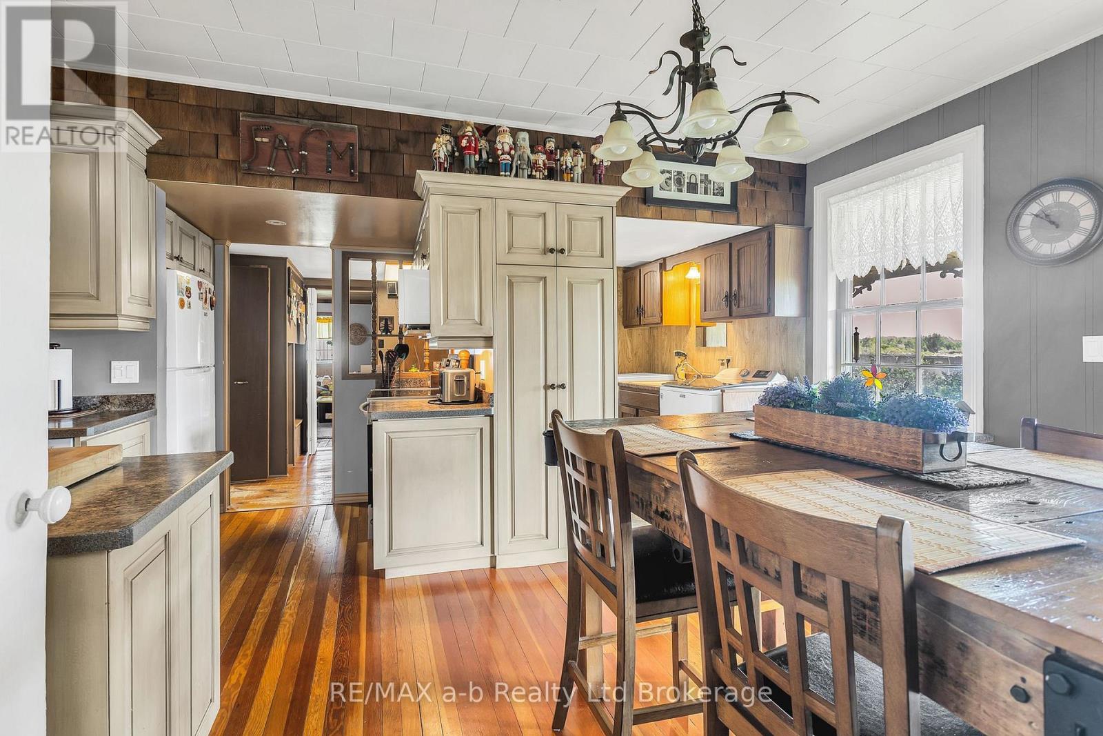 1813 Norfolk County 19 Road W, Norfolk, Ontario  N0E 1V0 - Photo 23 - X13687256