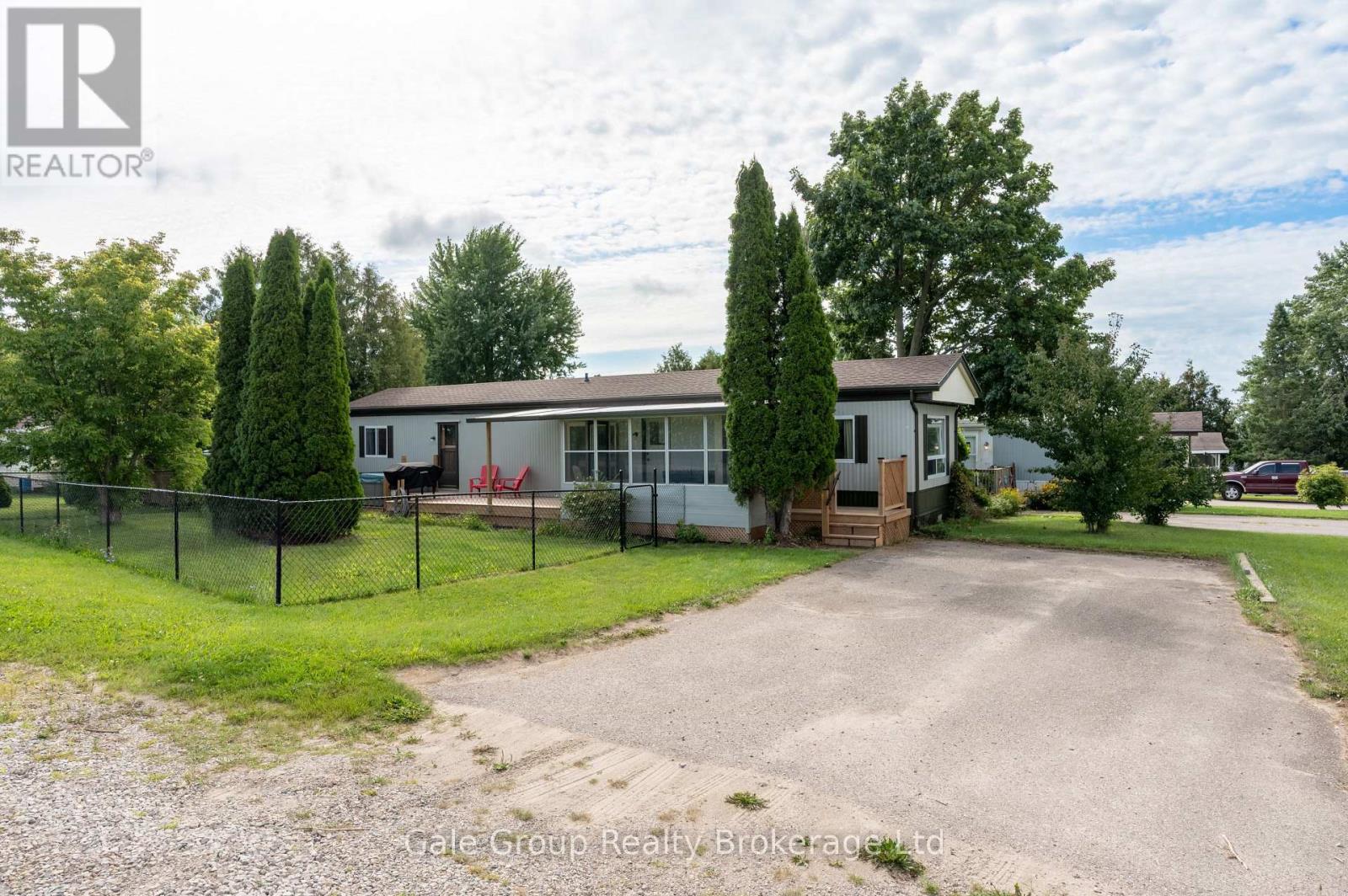 32 Pineview Ave Avenue, Malahide, Ontario  N0L 2J0 - Photo 1 - X13687488