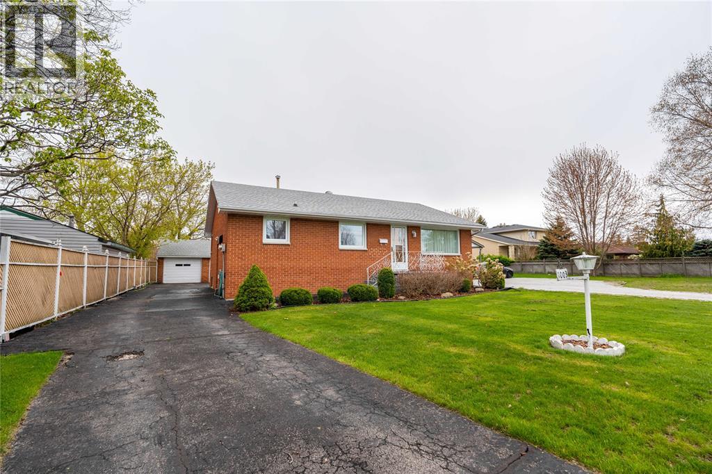 1003 Michigan Avenue, Sarnia, Ontario  N7T 7B7 - Photo 2 - 26020047
