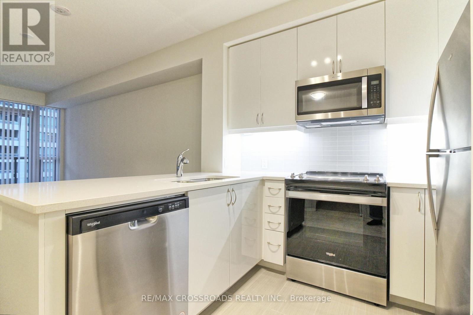 703 - 4955 Yonge Street, Toronto, Ontario  M2N 0L8 - Photo 3 - C13687182