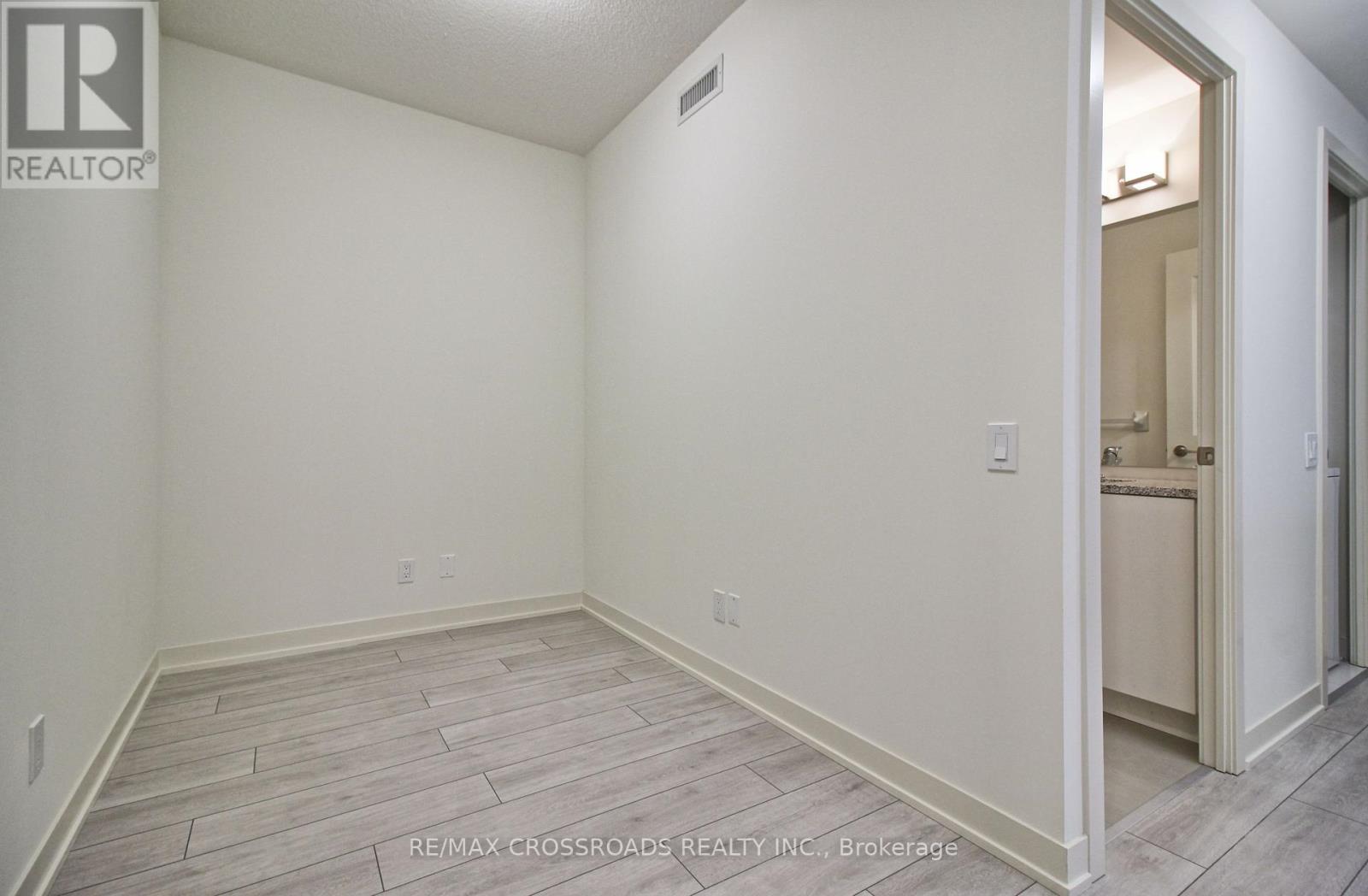 703 - 4955 Yonge Street, Toronto, Ontario  M2N 0L8 - Photo 8 - C13687182