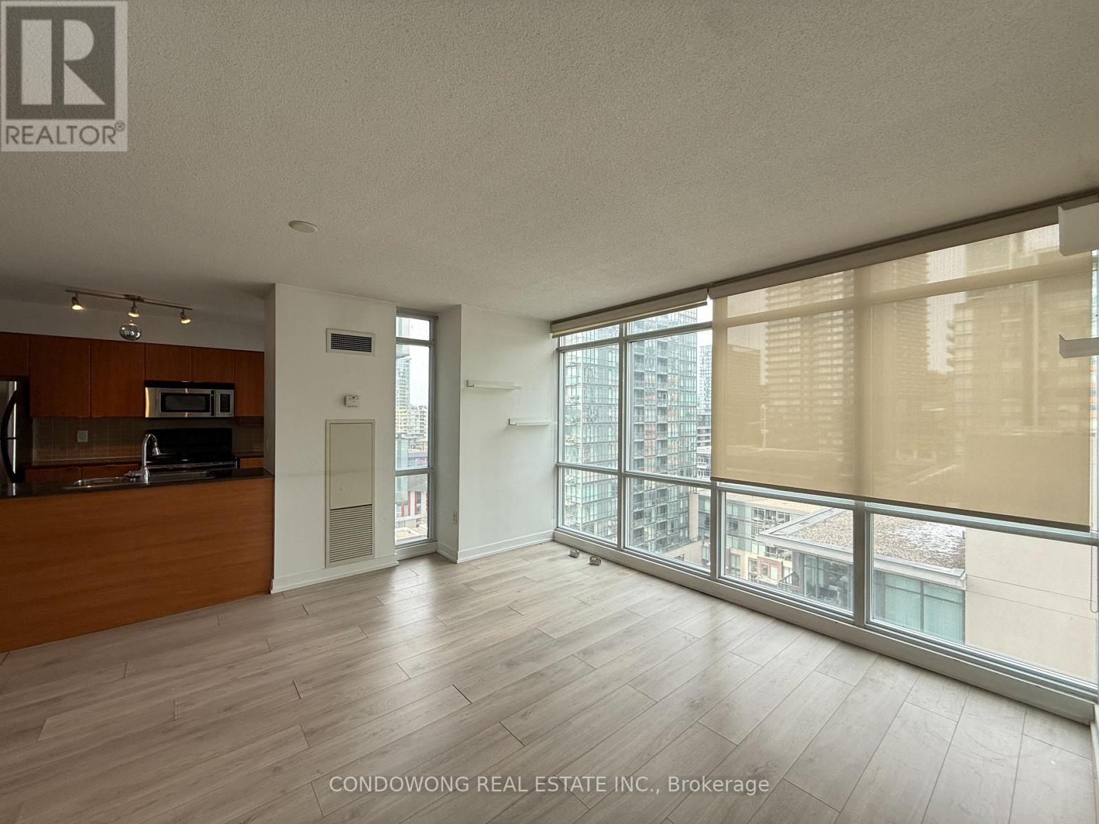 1206 - 11 BRUNEL COURT