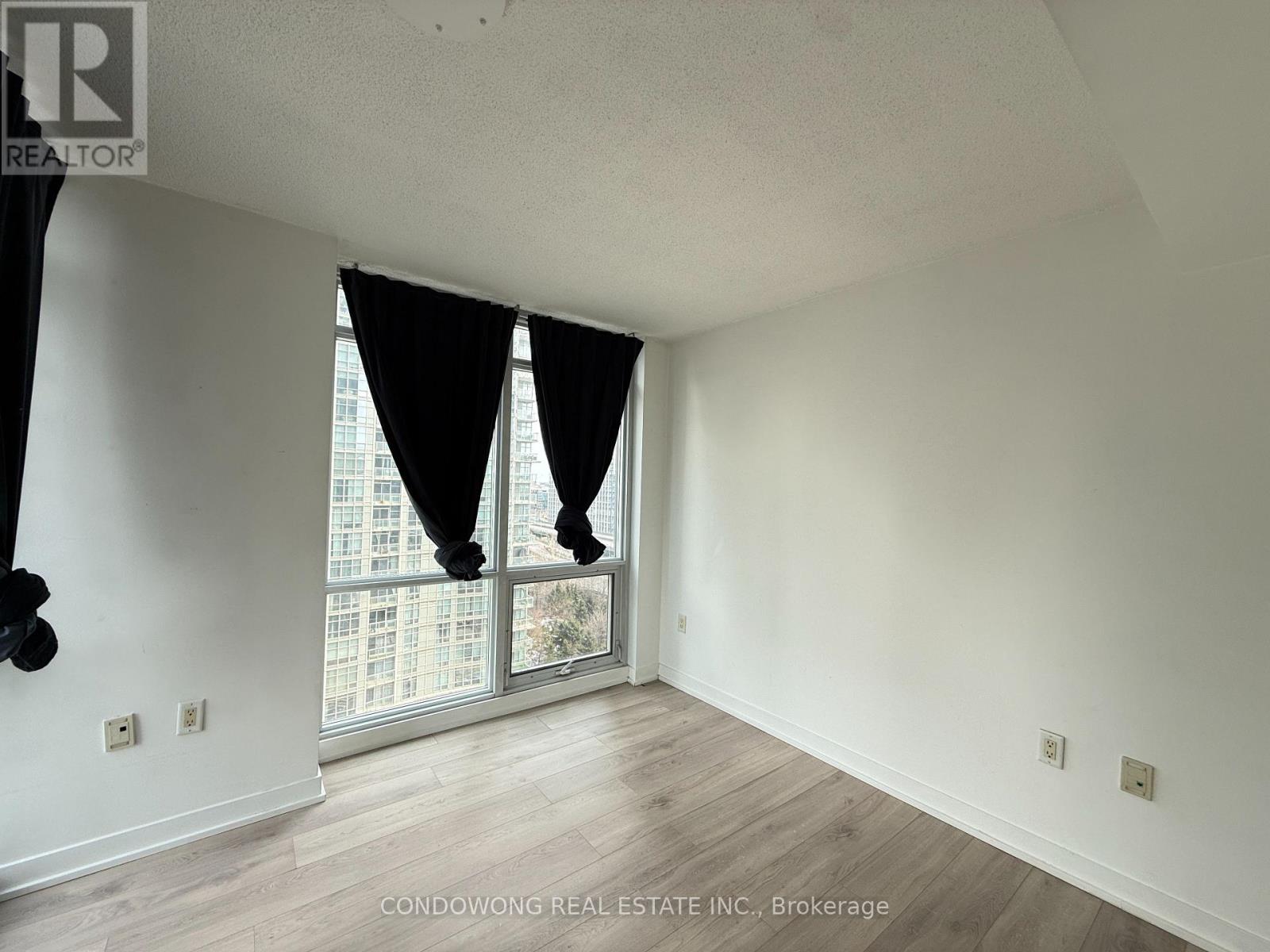 1206 - 11 Brunel Court, Toronto, Ontario  M5V 3Y3 - Photo 5 - C13687224
