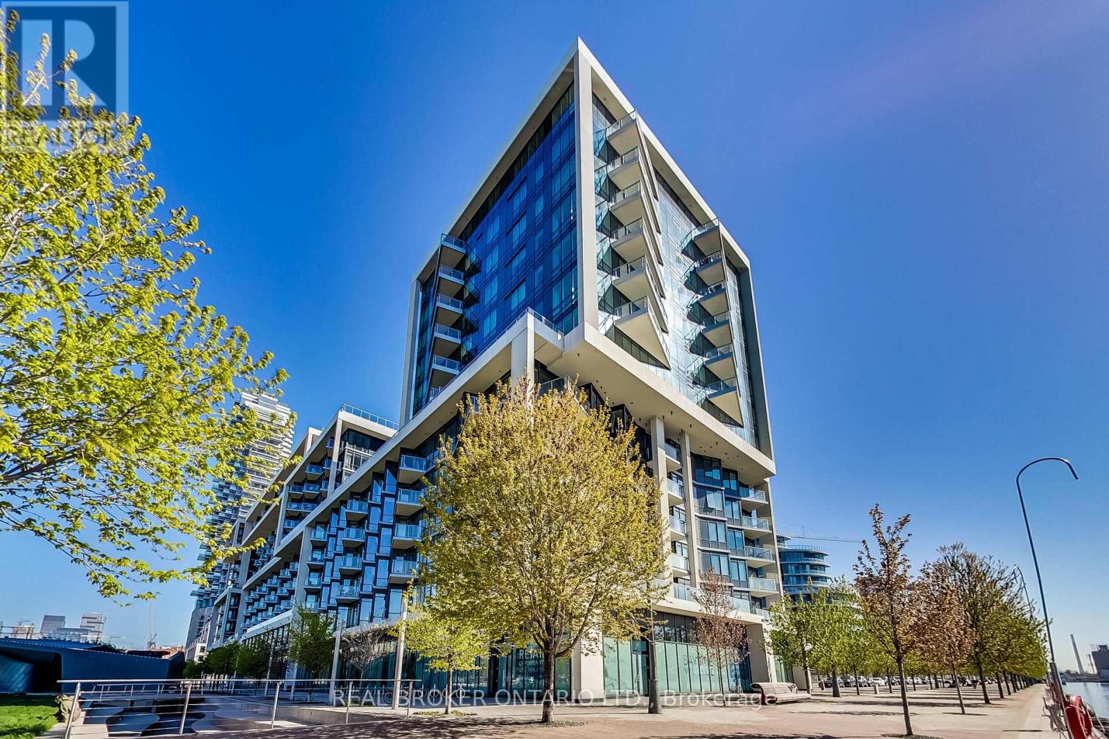 325 - 55 MERCHANTS' WHARF, Toronto, Ontario