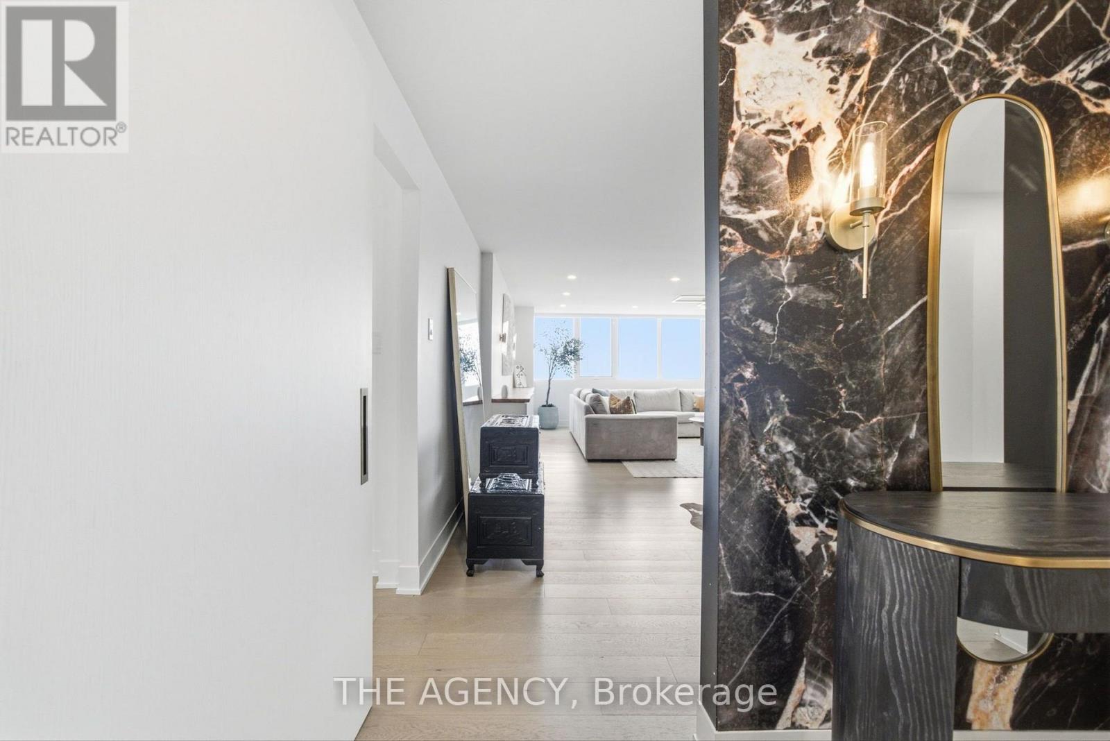 15C - 256 JARVIS STREET, Toronto, Ontario