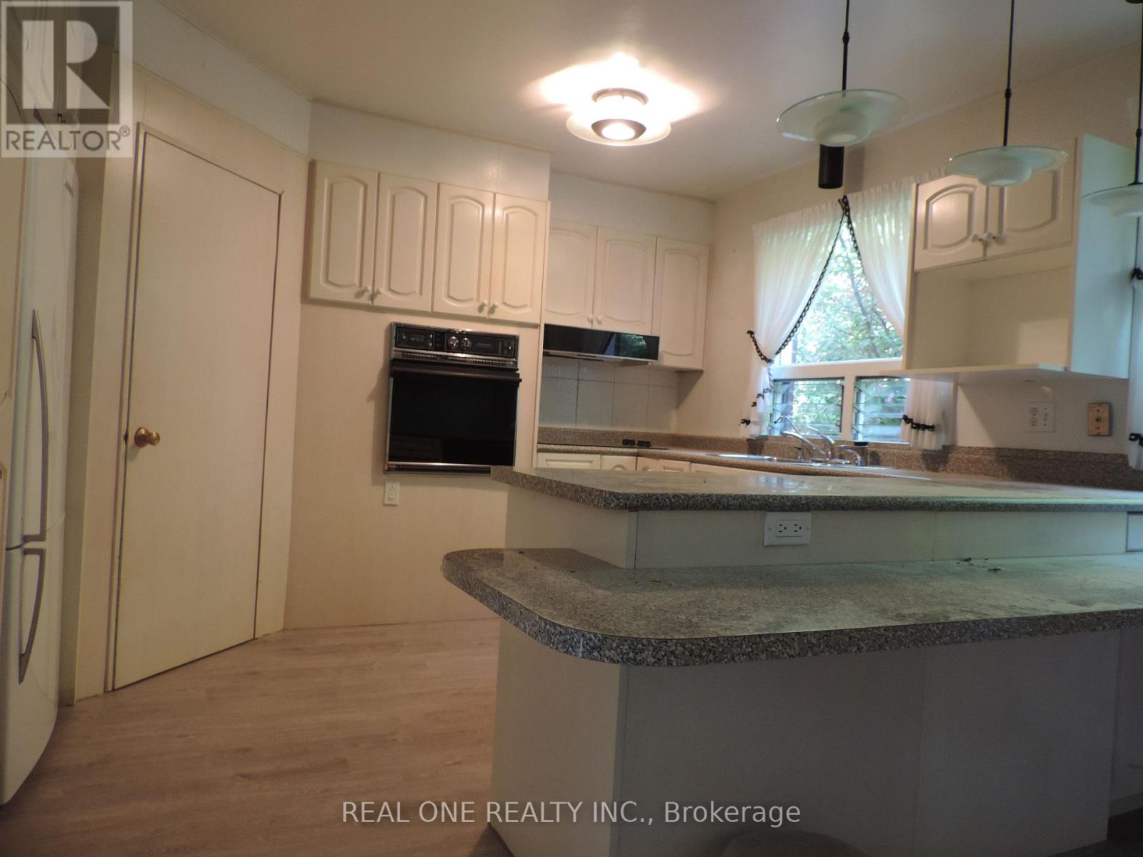 616 Briar Hill Avenue, Toronto, Ontario  M5N 1N2 - Photo 18 - C13687286
