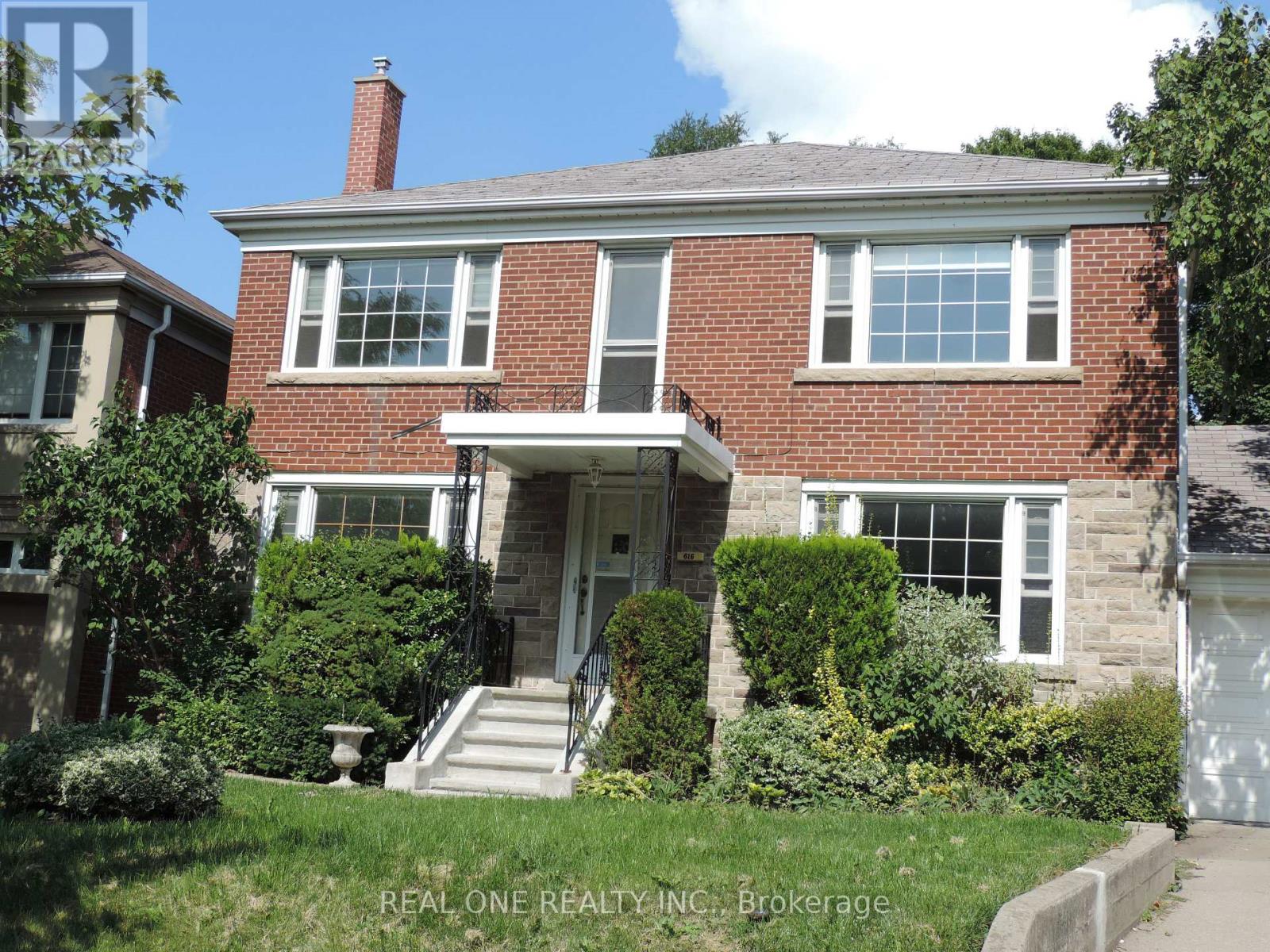 616 Briar Hill Avenue, Toronto, Ontario  M5N 1N2 - Photo 20 - C13687286