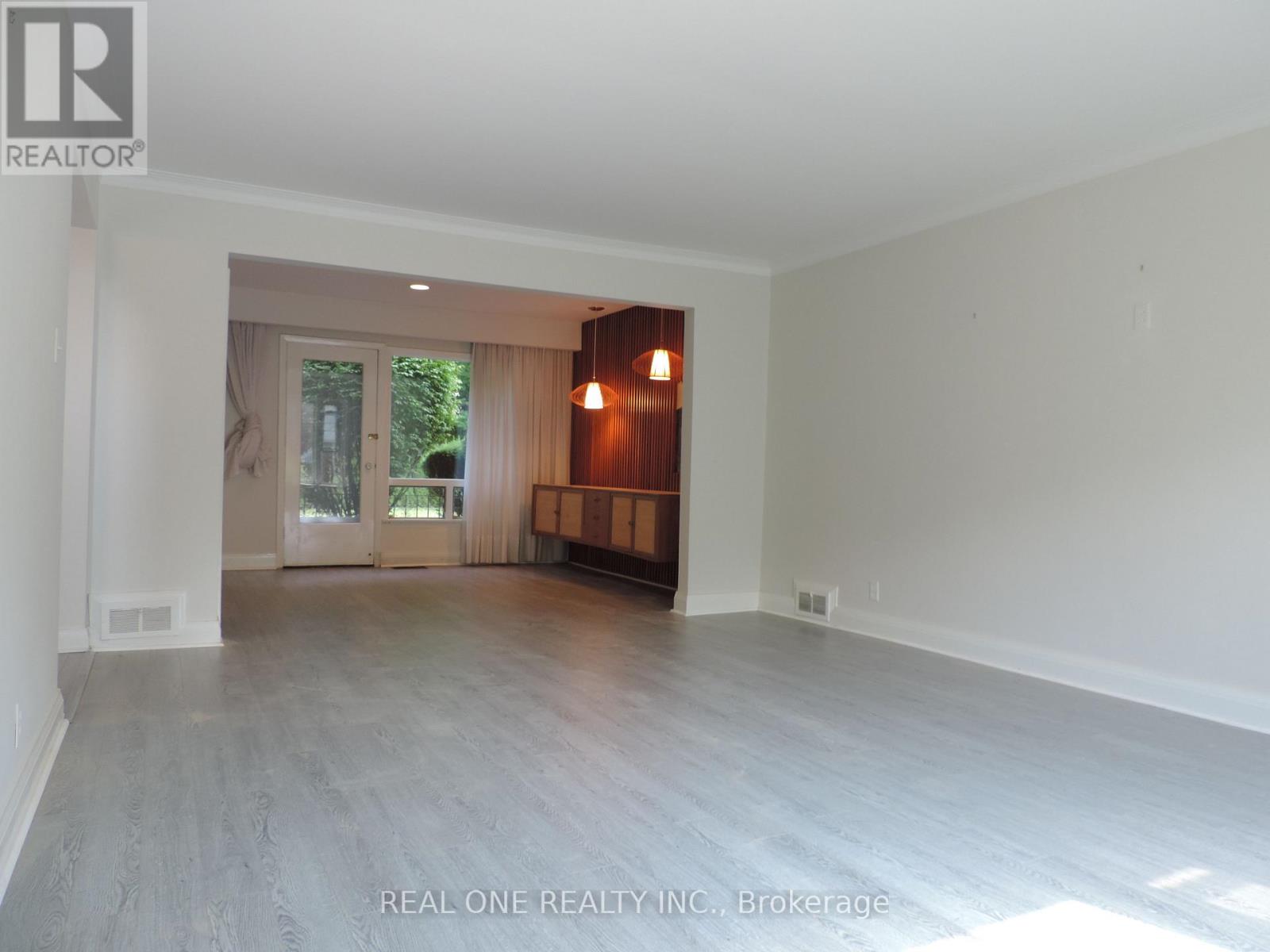 616 Briar Hill Avenue, Toronto, Ontario  M5N 1N2 - Photo 3 - C13687286