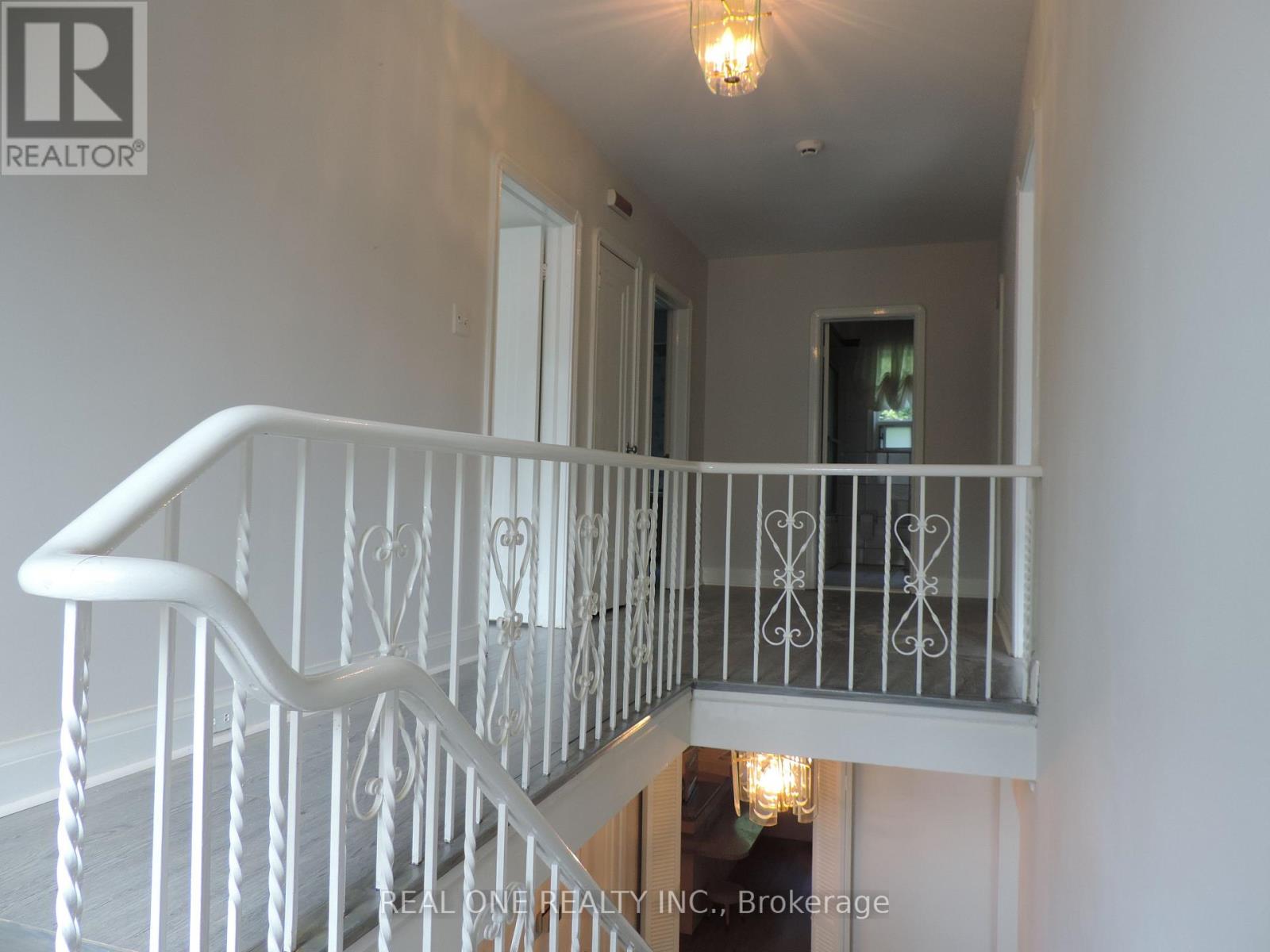 616 Briar Hill Avenue, Toronto, Ontario  M5N 1N2 - Photo 7 - C13687286