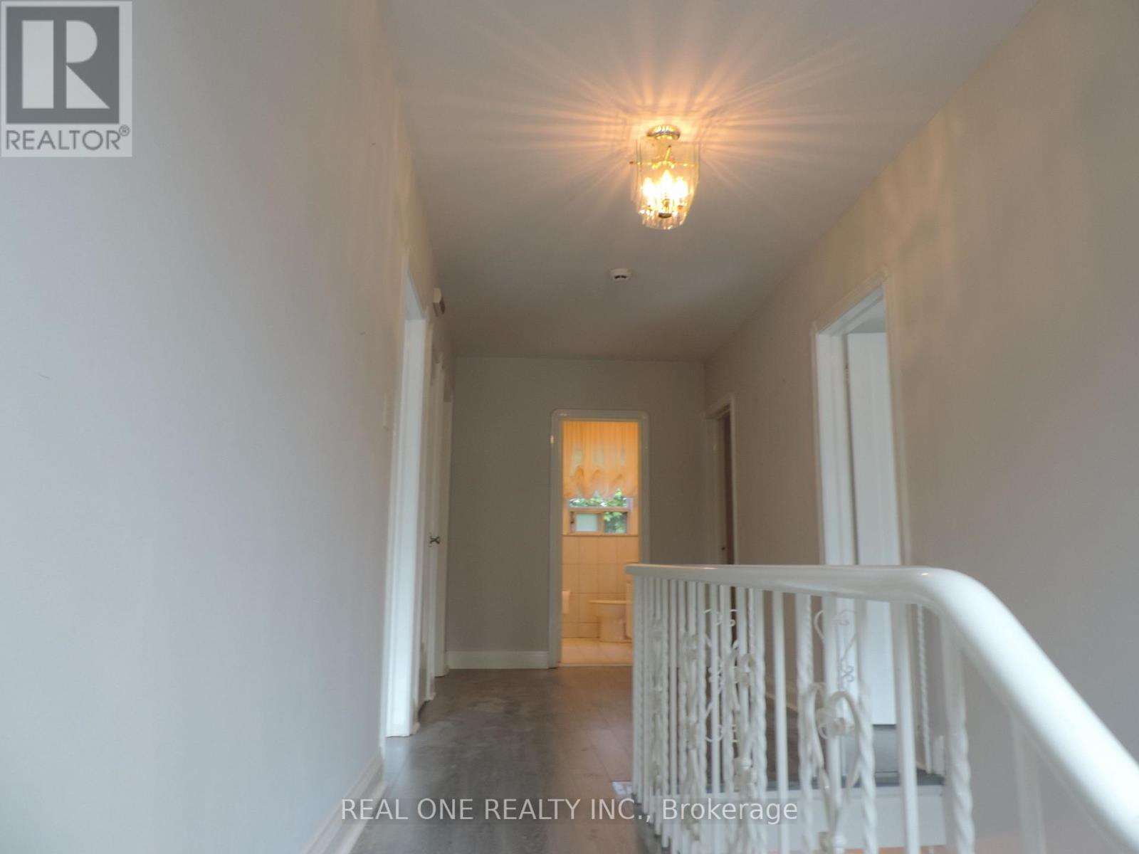 616 Briar Hill Avenue, Toronto, Ontario  M5N 1N2 - Photo 8 - C13687286