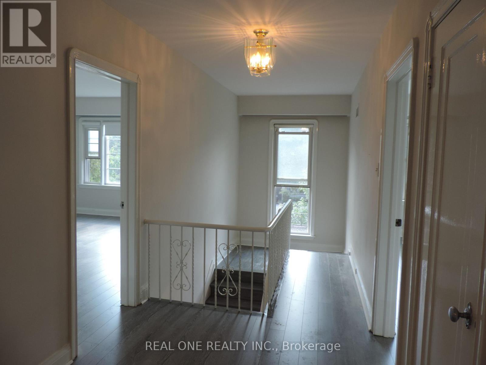 616 Briar Hill Avenue, Toronto, Ontario  M5N 1N2 - Photo 9 - C13687286