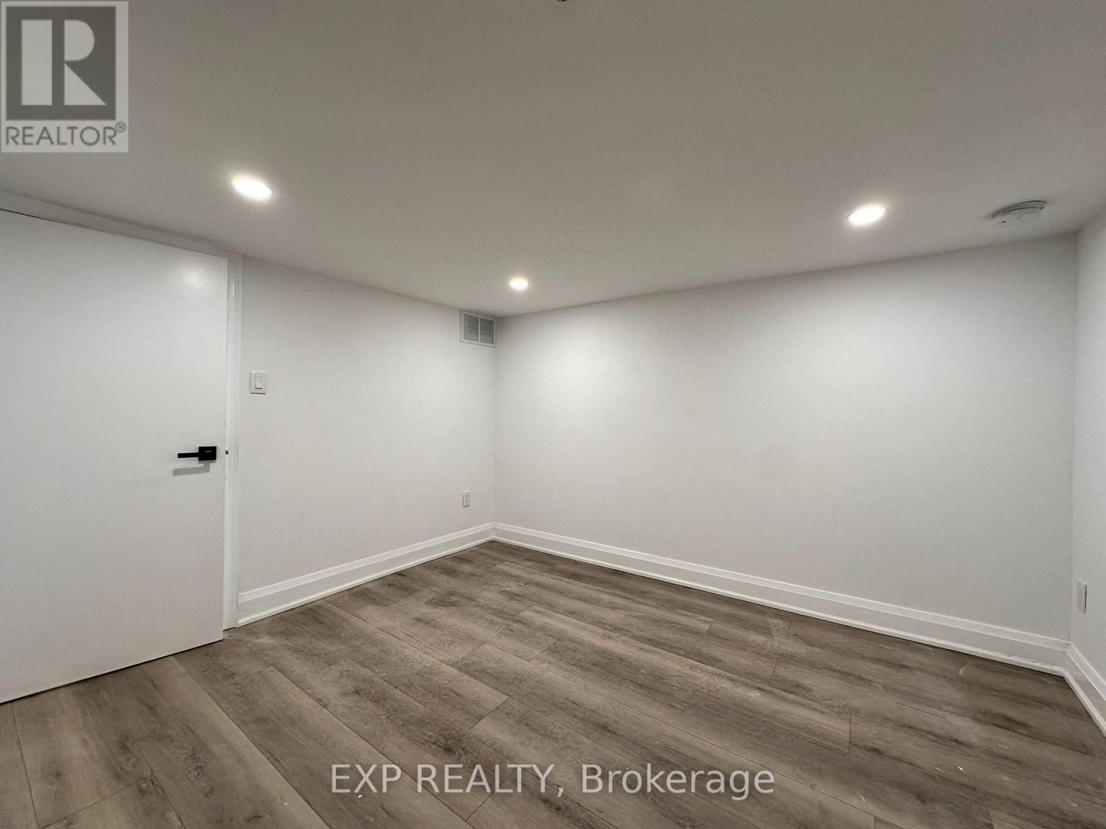 Lower - 143 Gladstone Avenue, Toronto, Ontario  M6J 3L1 - Photo 14 - C13687322