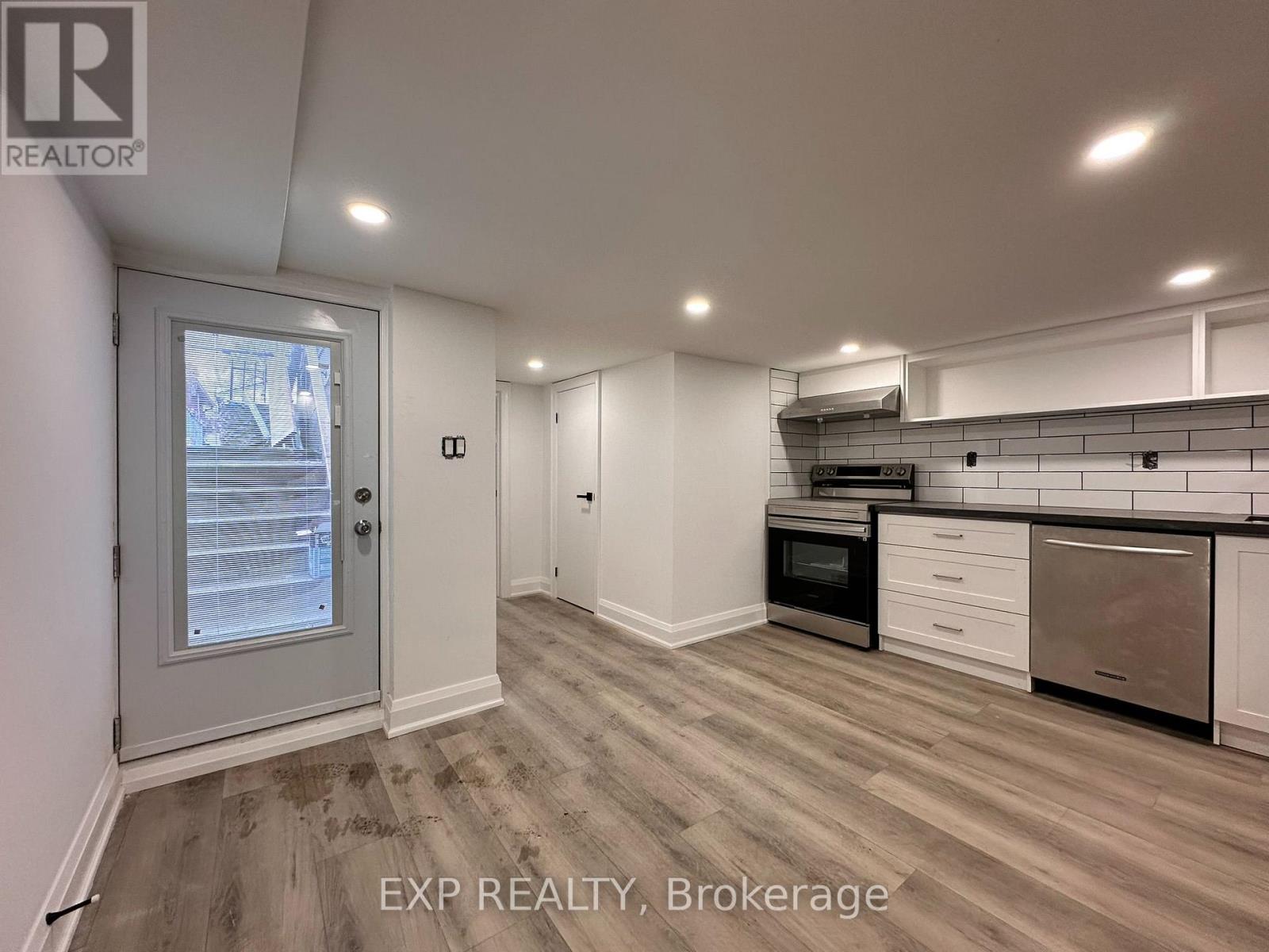 Lower - 143 Gladstone Avenue, Toronto, Ontario  M6J 3L1 - Photo 3 - C13687322