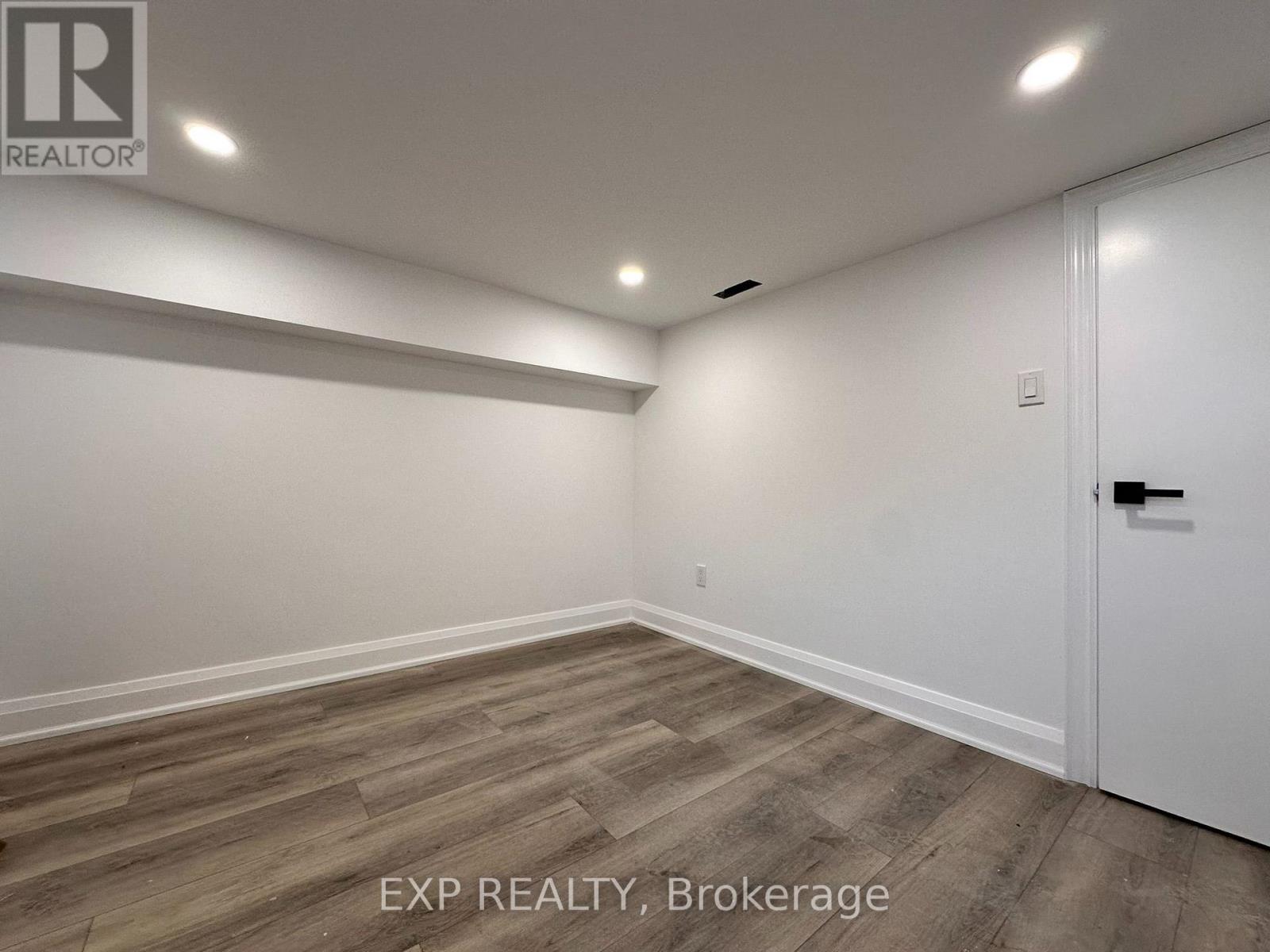 LOWER - 143 GLADSTONE AVENUE