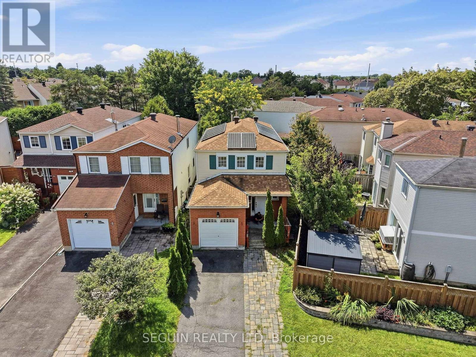 6 Manju Street, Ottawa, Ontario  K1G 4T7 - Photo 1 - X13687278