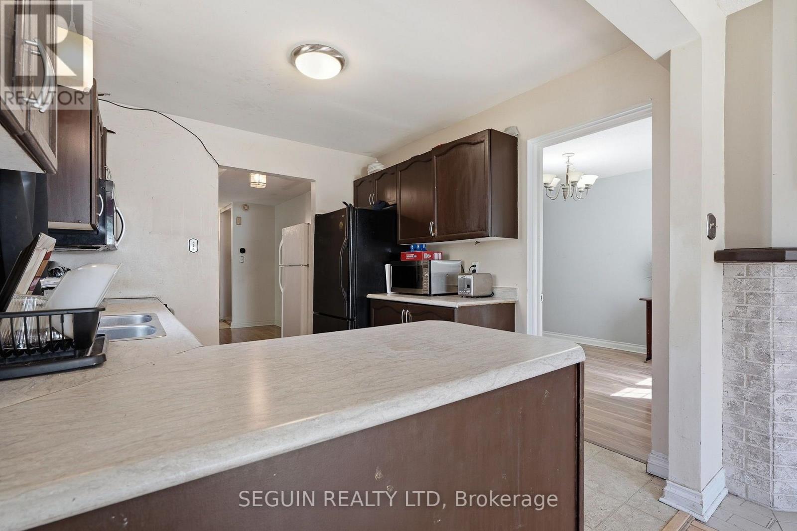 6 Manju Street, Ottawa, Ontario  K1G 4T7 - Photo 10 - X13687278