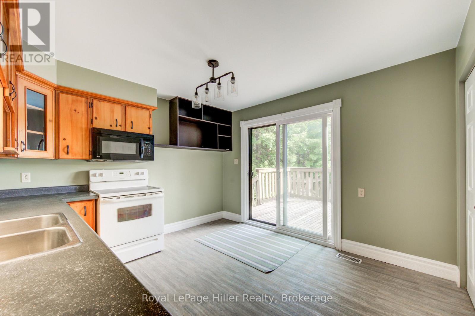 181 Church Street, Stratford, Ontario  N5A 2R4 - Photo 9 - X13687474