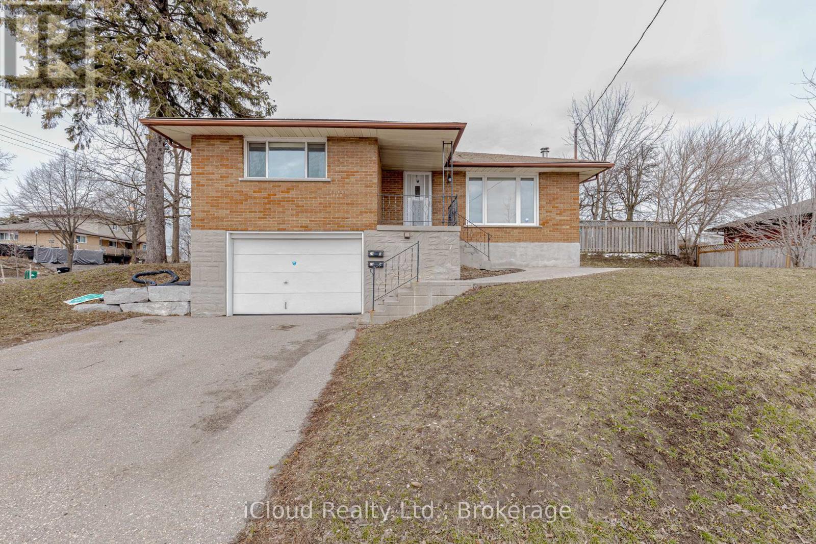 28 HOFFMAN STREET, Kitchener, Ontario