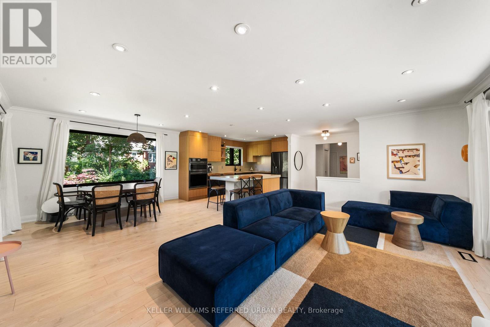 115 Bonnyview Drive, Toronto, Ontario M8Y 3G9 - Photo 4 - W13594248