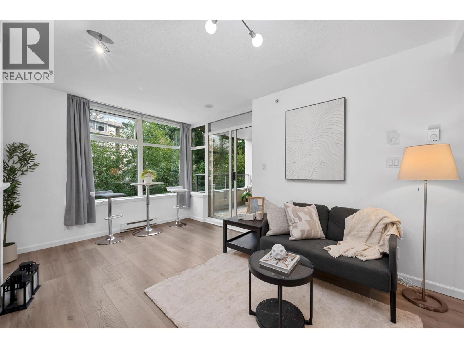 303 9288 University Crescent, Burnaby, British Columbia  V5A 4X7 - Photo 6 - R3156337