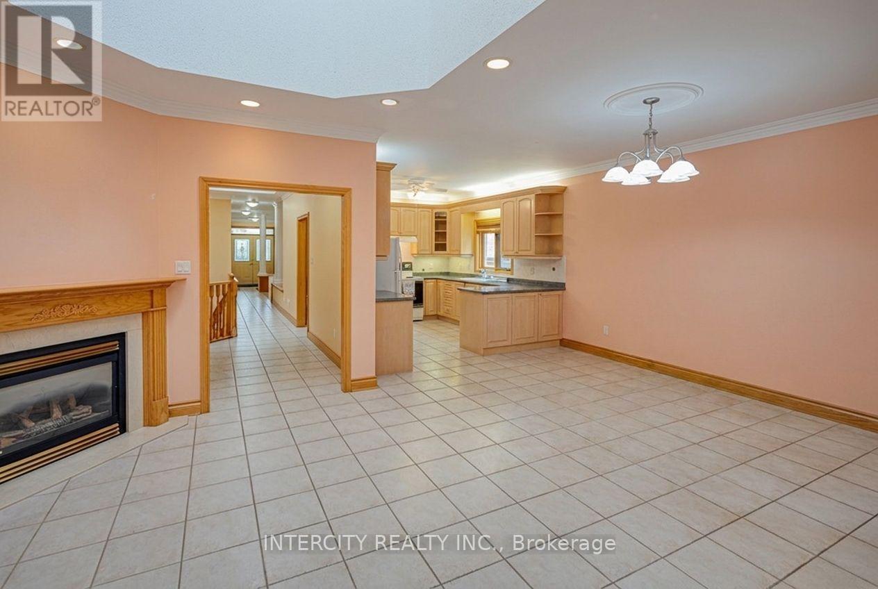 42 Oak Avenue, Richmond Hill, Ontario  L4C 6R7 - Photo 18 - N13687174