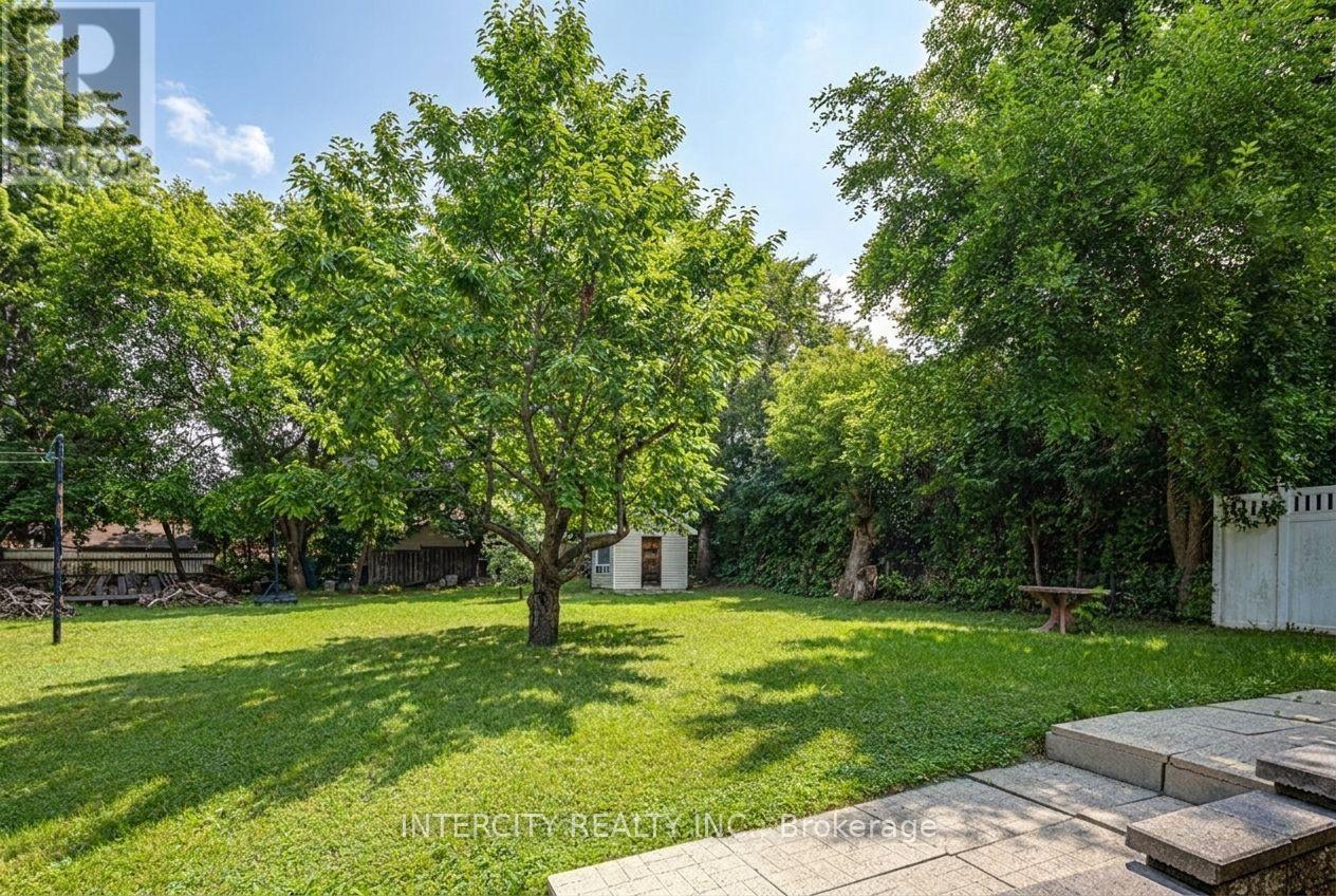 42 Oak Avenue, Richmond Hill, Ontario  L4C 6R7 - Photo 37 - N13687174