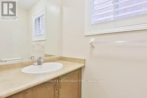 36 Twin Hills Crescent, Vaughan, Ontario  L4H 0G6 - Photo 17 - N13687264