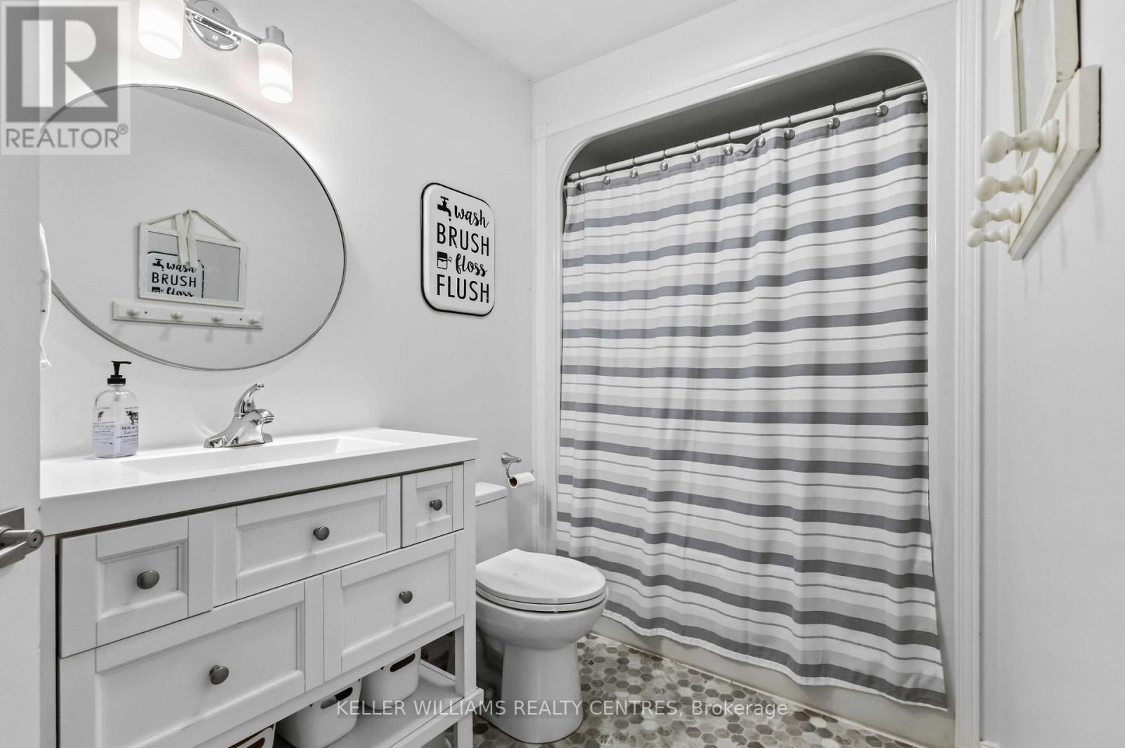 14 Centro Court, Georgina, Ontario  L4P 3C8 - Photo 24 - N13687290