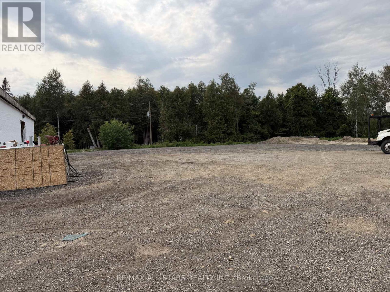 2642 2nd Line, Innisfil, Ontario L0L 1K0 - Photo 2 - N13687318