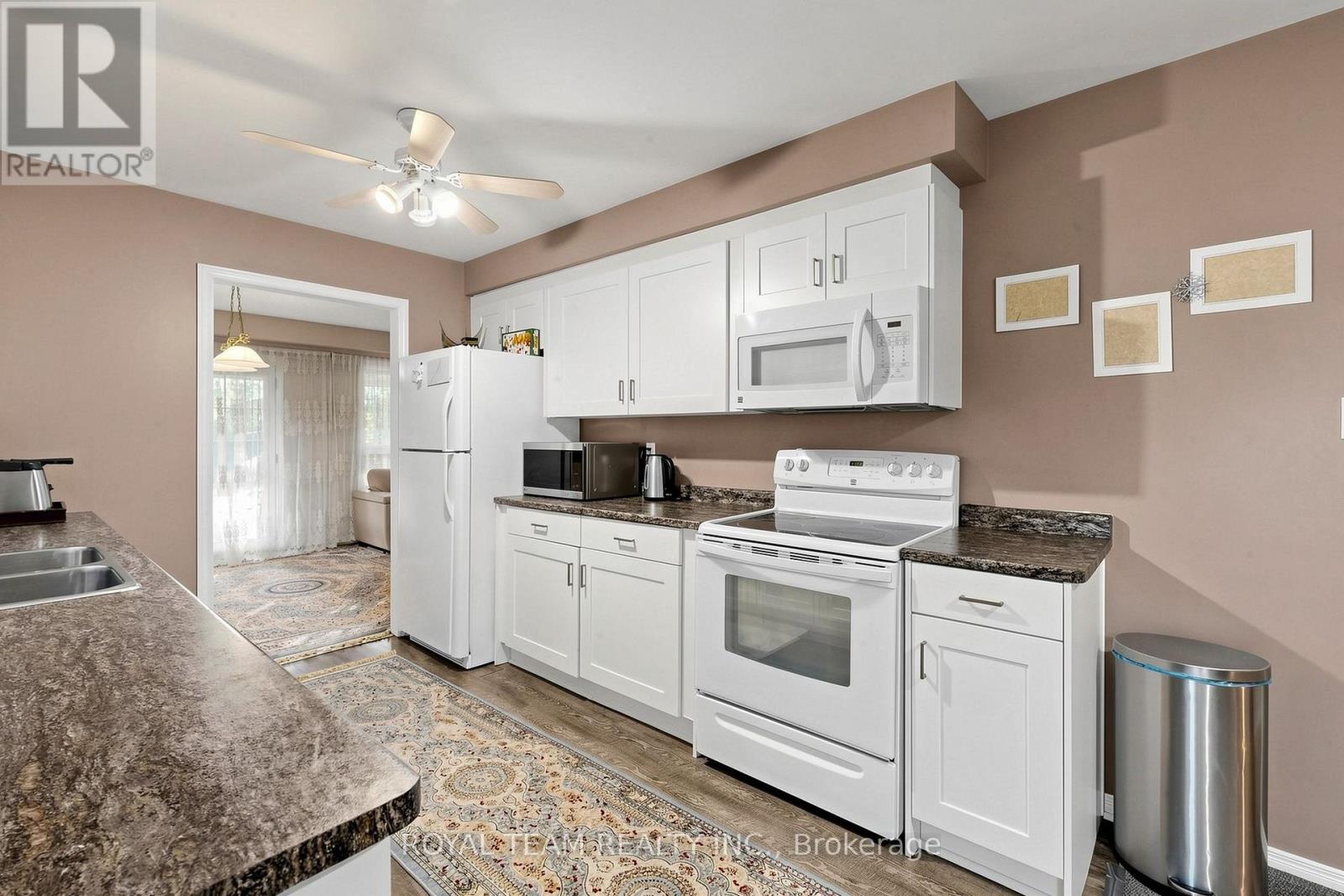28 Ailsa Drive, Georgina, Ontario  L4P 3N5 - Photo 5 - N13687336