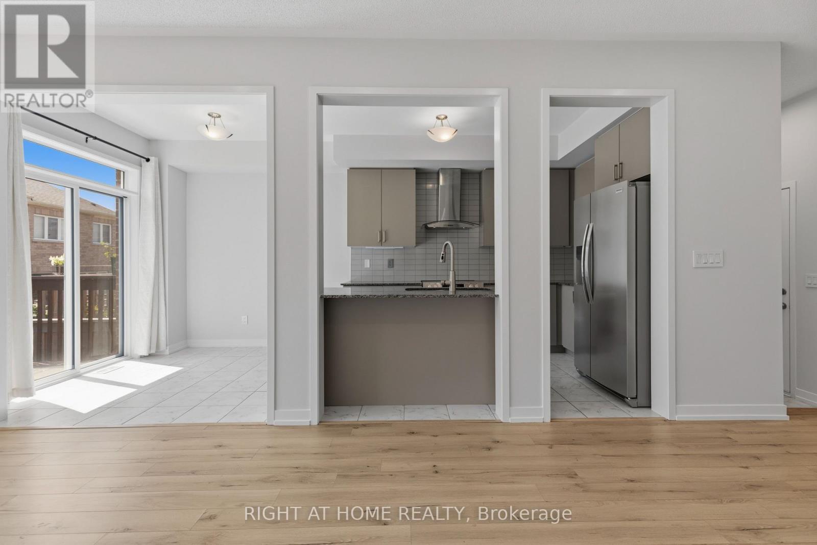 206 Harding Park Street, Newmarket, Ontario  L3Y 0E3 - Photo 11 - N13687422