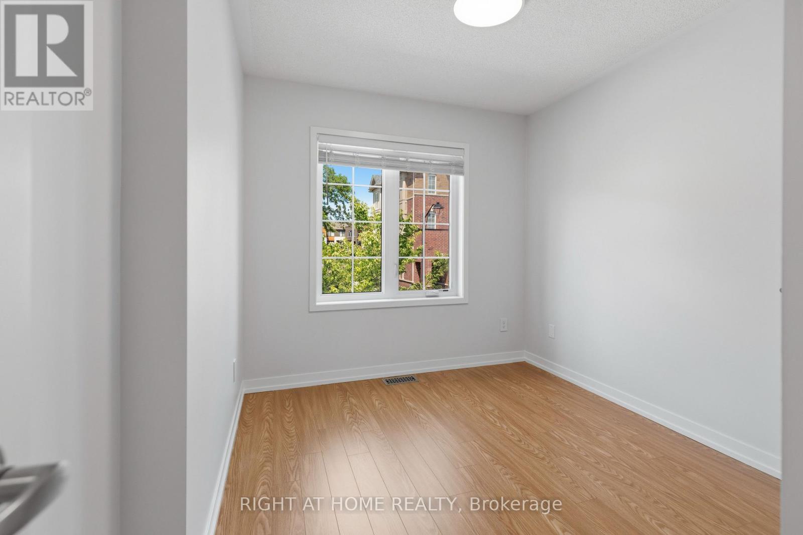 206 Harding Park Street, Newmarket, Ontario  L3Y 0E3 - Photo 17 - N13687422