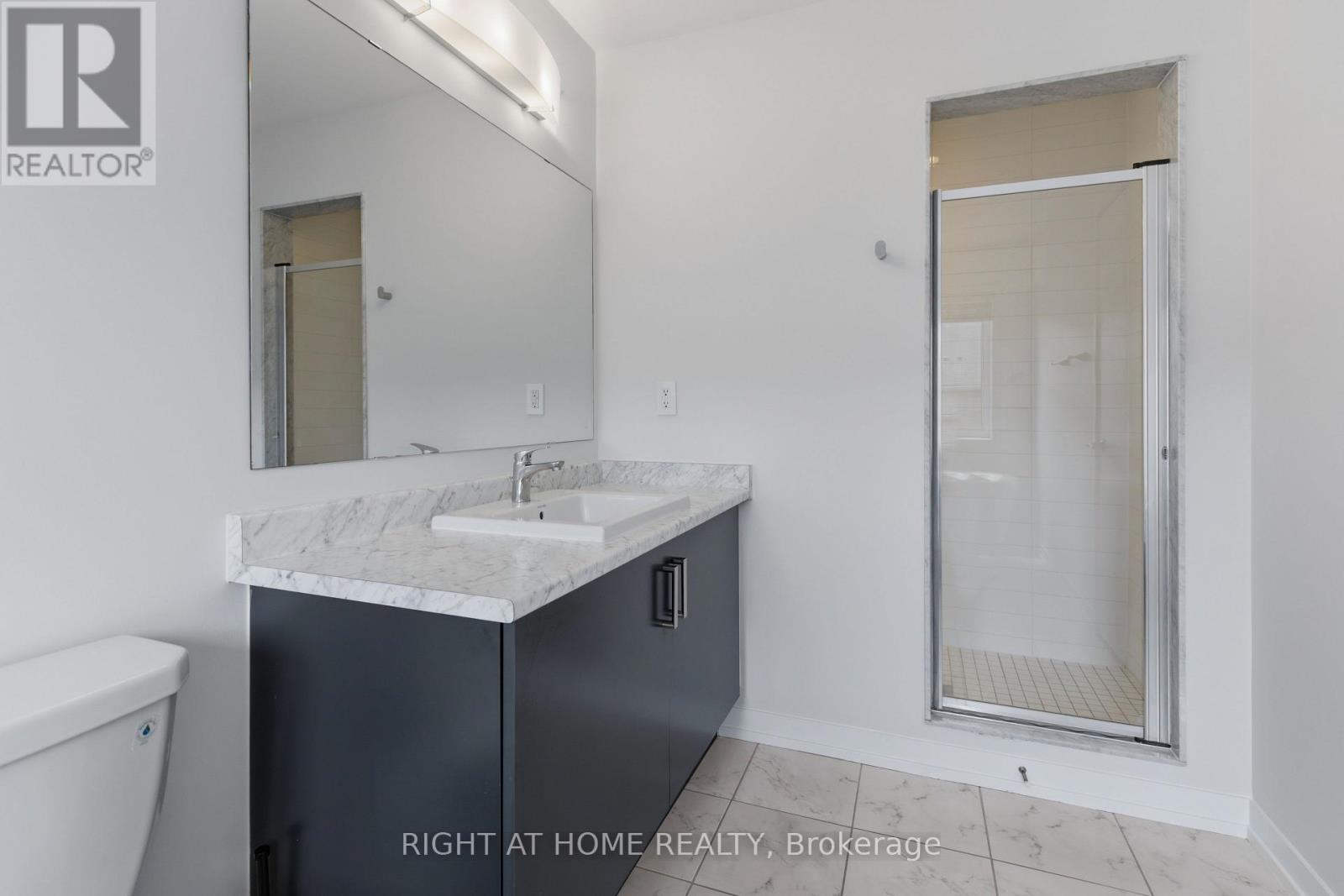 206 Harding Park Street, Newmarket, Ontario  L3Y 0E3 - Photo 27 - N13687422