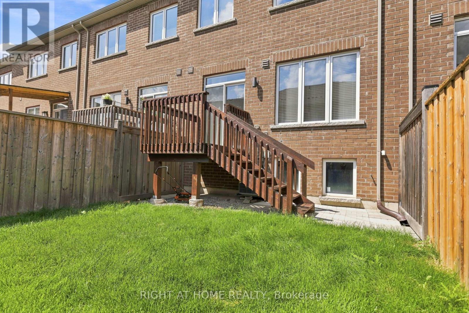 206 Harding Park Street, Newmarket, Ontario  L3Y 0E3 - Photo 33 - N13687422
