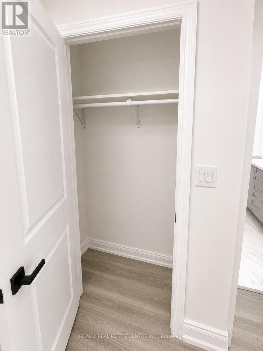 Lower - 10 Virtue Crescent, Vaughan, Ontario  L4H 4C3 - Photo 4 - N13687482