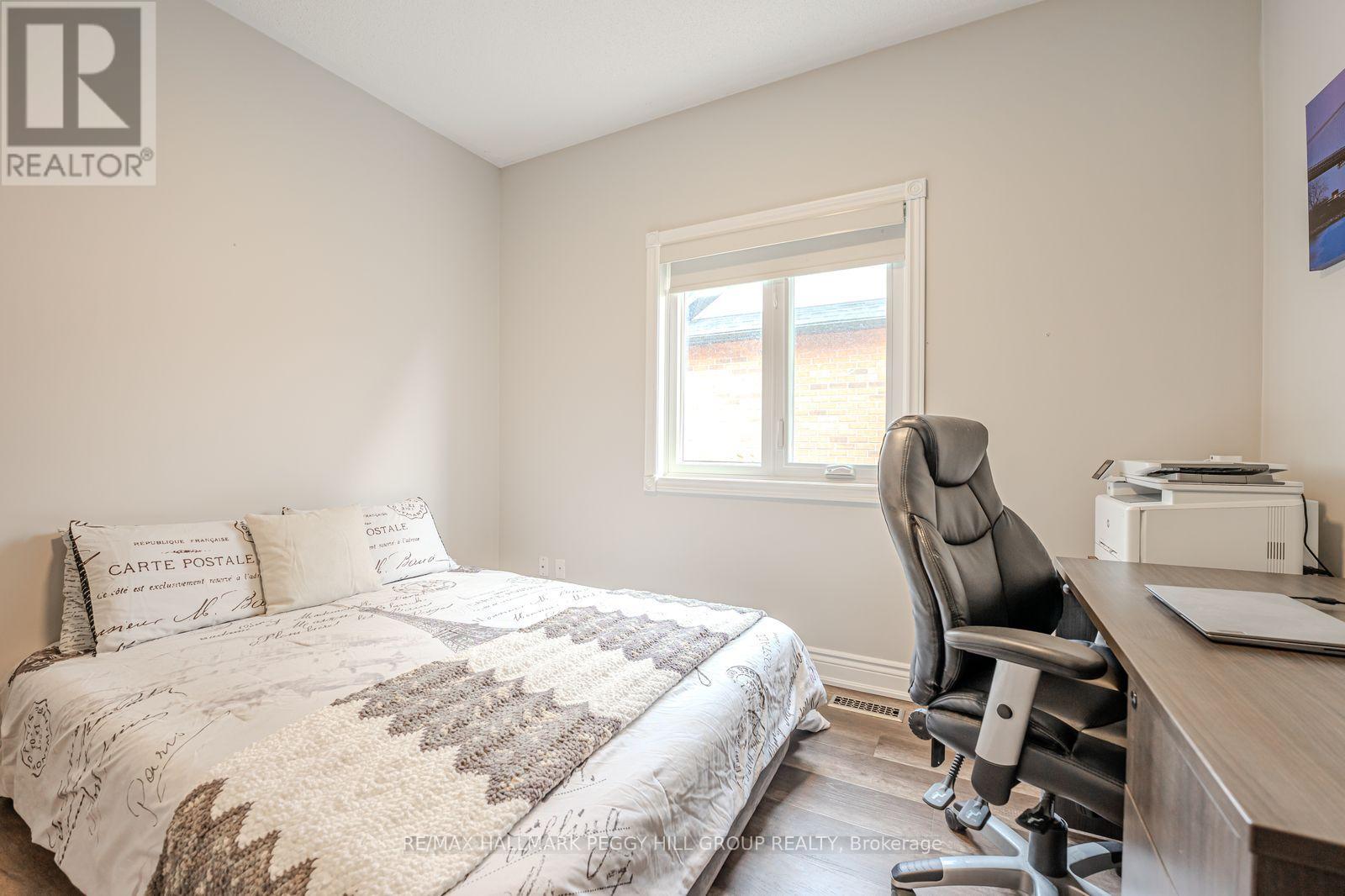 2 Purt Court, Barrie, Ontario  L4N 9K7 - Photo 13 - S13687402