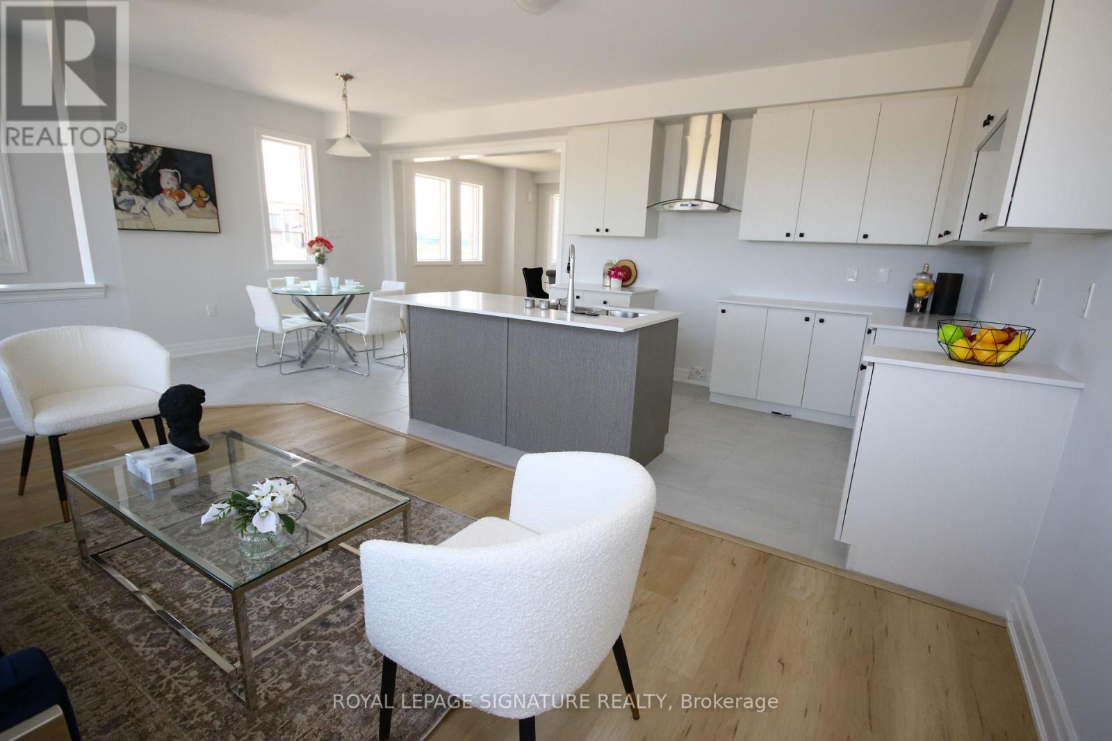 131 Union Boulevard, Wasaga Beach, Ontario  L6Z 0P1 - Photo 3 - S13687410