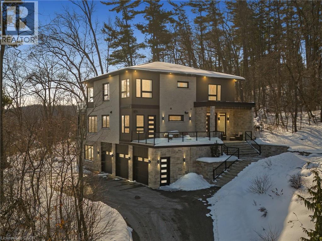 111 GRAND RIDGE Drive, Cambridge, Ontario