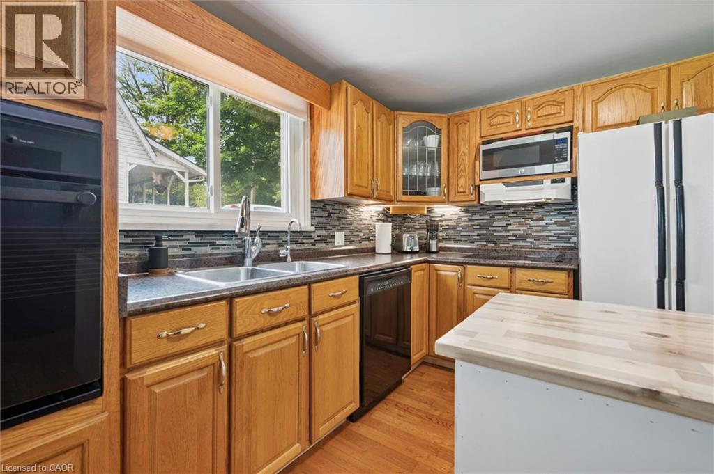 250 St George Street E, Fergus, Ontario  N1M 1K4 - Photo 12 - 40840957
