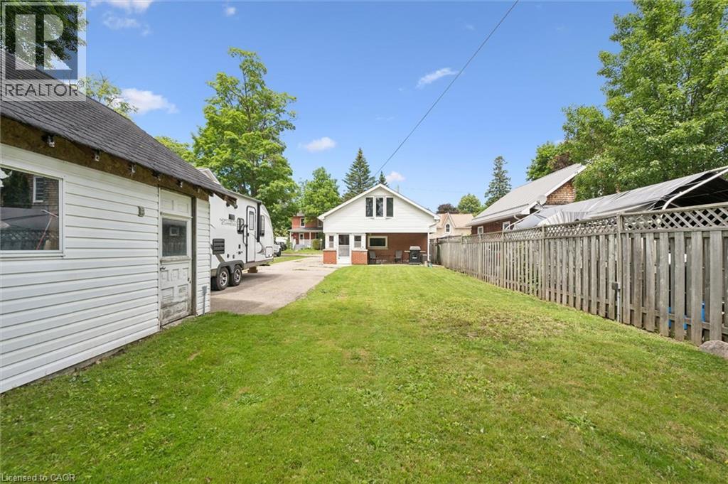 250 St George Street E, Fergus, Ontario  N1M 1K4 - Photo 35 - 40840957