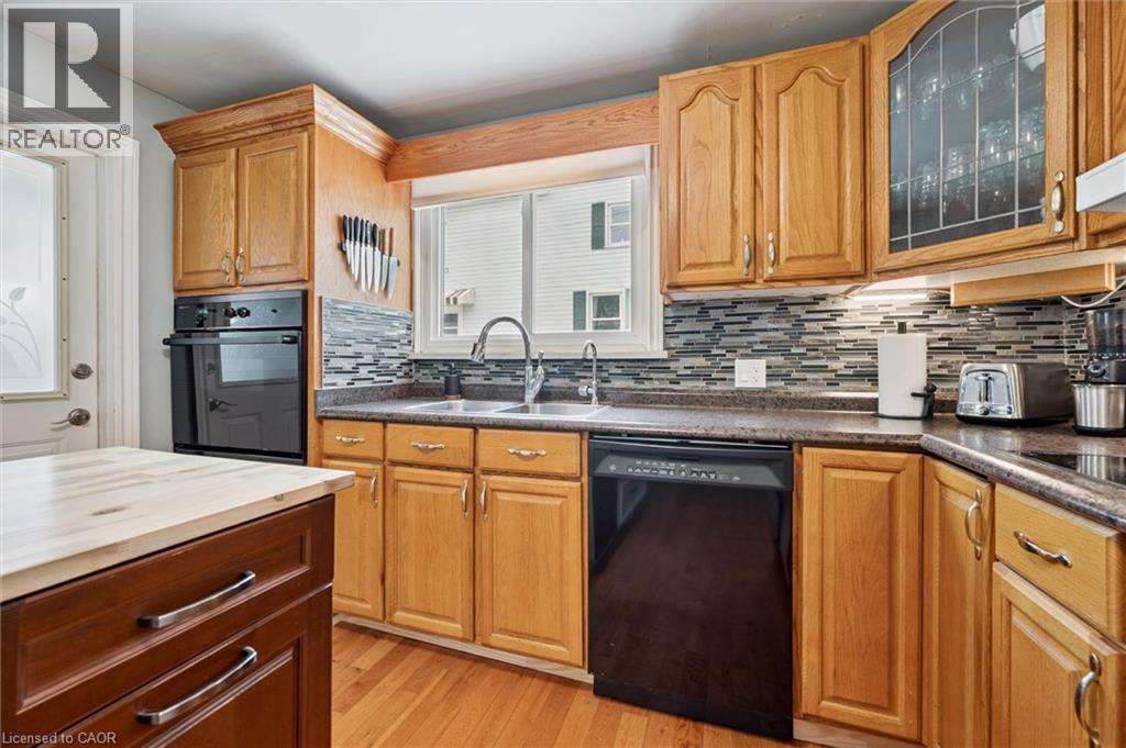 250 St George Street E, Fergus, Ontario  N1M 1K4 - Photo 13 - 40840957