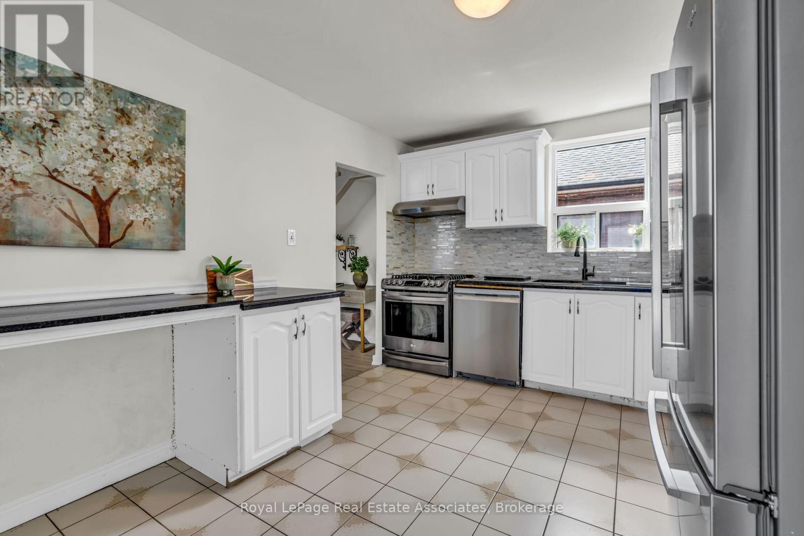 62 Rowntree Avenue, Toronto, Ontario  M6N 1R9 - Photo 21 - W13687202