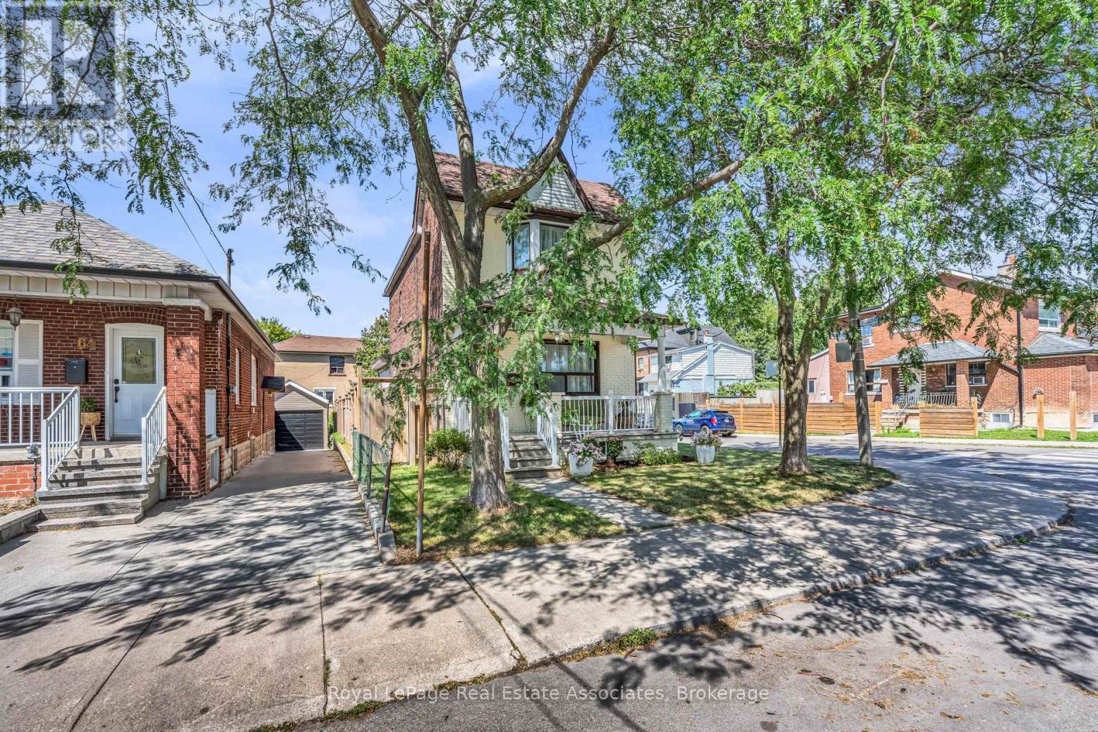 62 Rowntree Avenue, Toronto, Ontario  M6N 1R9 - Photo 4 - W13687202