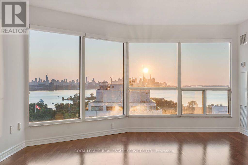2105 - 2269 Lake Shore Boulevard W, Toronto, Ontario  M8V 3X6 - Photo 19 - W13687238